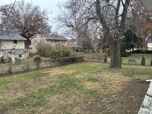 3924 Aspen Drive, West Des Moines, IA 50265