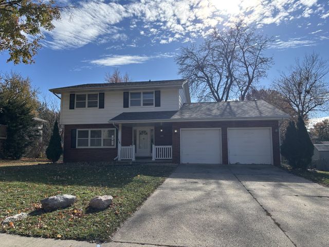 3924 Aspen Drive, West Des Moines, IA 50265