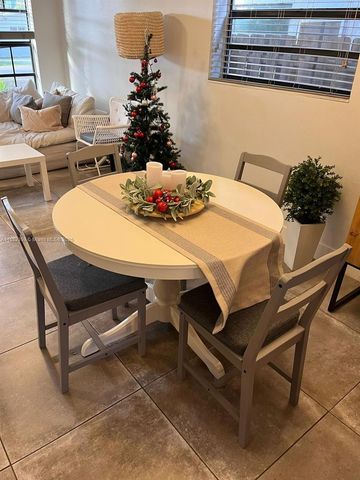 2565 NE 182nd St 0, North Miami Beach, FL 33160