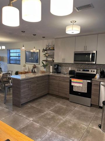 2565 NE 182nd St 0, North Miami Beach, FL 33160