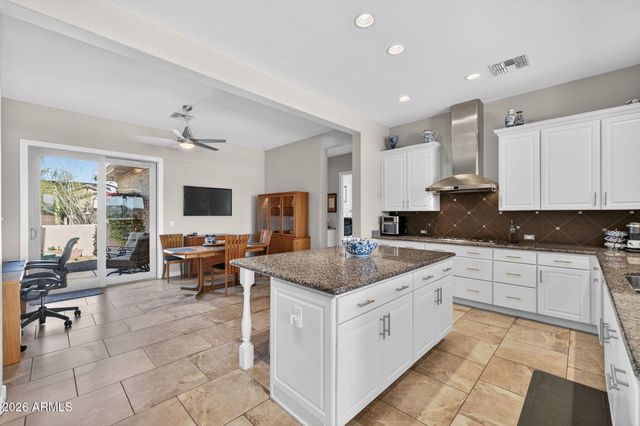 16763 W HOLLY Street, Goodyear, AZ 85395