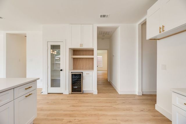 6614 Spartan Drive, Arlington, TX 76001