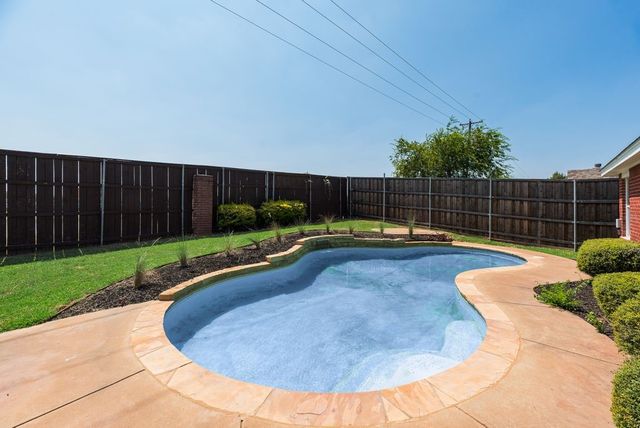 6614 Spartan Drive, Arlington, TX 76001