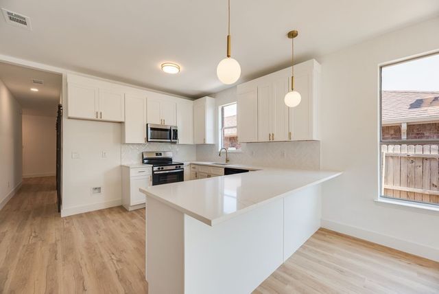 6614 Spartan Drive, Arlington, TX 76001