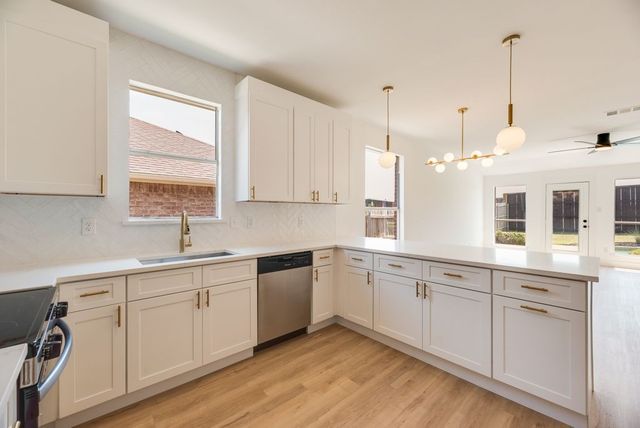 6614 Spartan Drive, Arlington, TX 76001