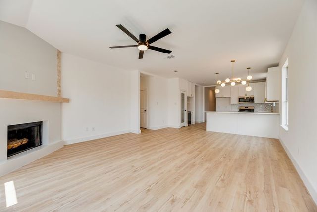 6614 Spartan Drive, Arlington, TX 76001