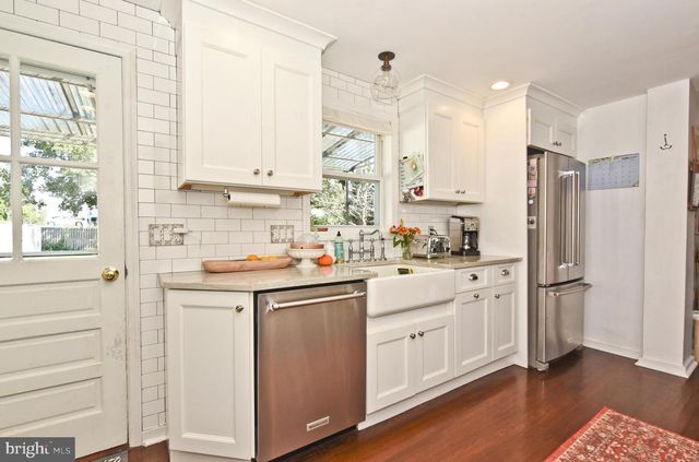 132 ROXBORO RD, Trenton, NJ 08648