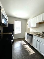 75 Williams Street 2L, Chelsea, MA 02150