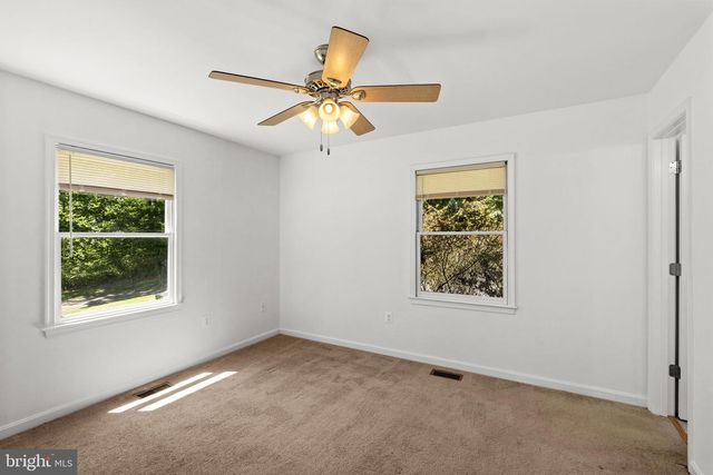 105 SWINDLER HOLLOW RD, Sperryville, VA 22740