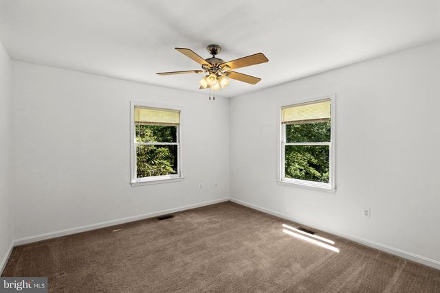 105 SWINDLER HOLLOW RD, Sperryville, VA 22740