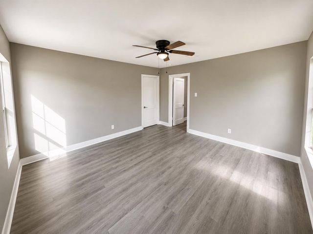 714 Morrell St, Baytown, TX 77520