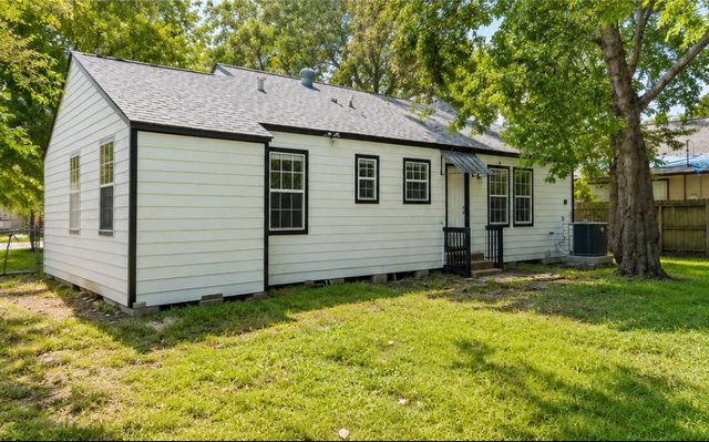 714 Morrell St, Baytown, TX 77520
