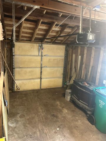 714 Morrell St, Baytown, TX 77520