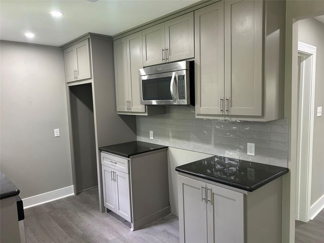 714 Morrell St, Baytown, TX 77520