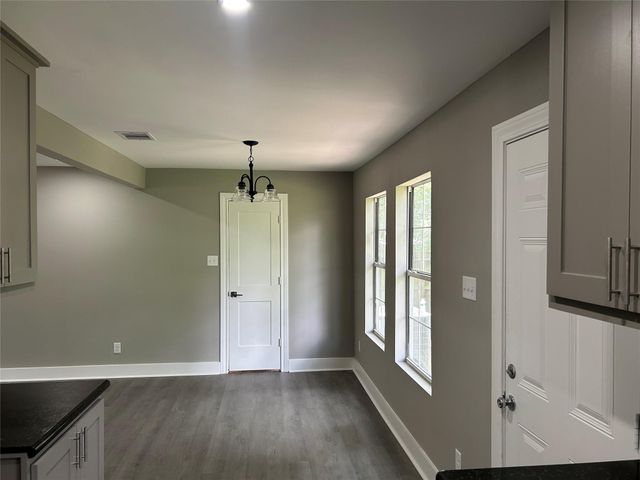 714 Morrell St, Baytown, TX 77520
