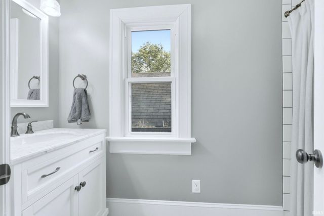 1317 W Jefferson Boulevard, Fort Wayne, IN 46802