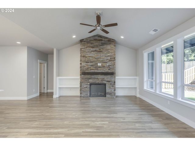 3403 Ne Justus Ave 76, Estacada, OR 97023