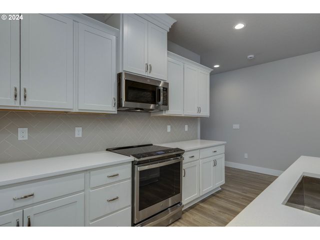 3403 Ne Justus Ave 76, Estacada, OR 97023