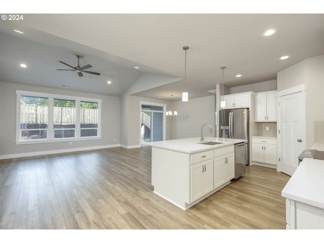 3403 Ne Justus Ave 76, Estacada, OR 97023