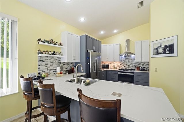 349 W Crestmont Court, Beverly Hills, FL 34465