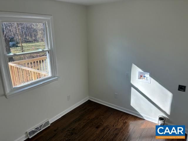 206 MCDONALD ST, Louisa, VA 23093