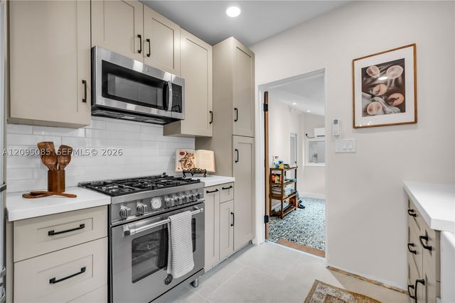 467 NE 55th Ter, Miami, FL 33137
