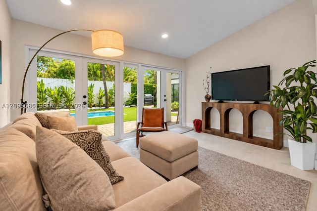467 NE 55th Ter, Miami, FL 33137