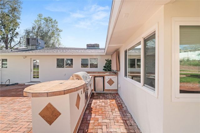 1208 E 42nd, San Bernardino, CA 92404