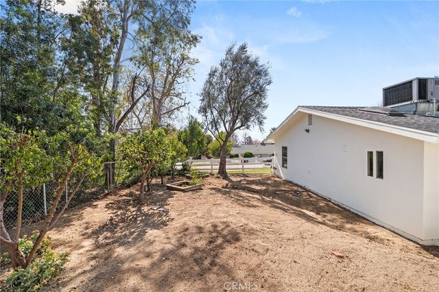 1208 E 42nd, San Bernardino, CA 92404