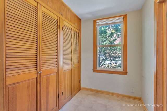 15 N Brainard Street, Naperville, IL 60540