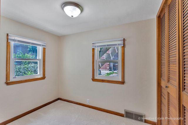 15 N Brainard Street, Naperville, IL 60540