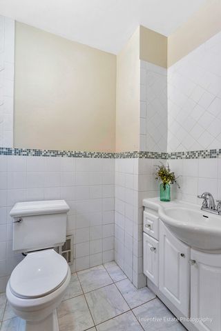 15 N Brainard Street, Naperville, IL 60540