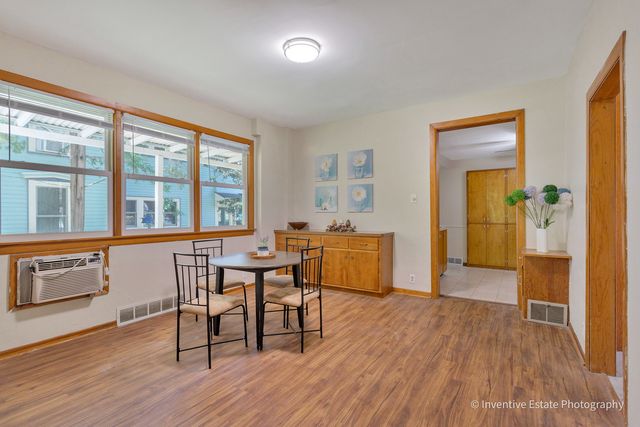 15 N Brainard Street, Naperville, IL 60540