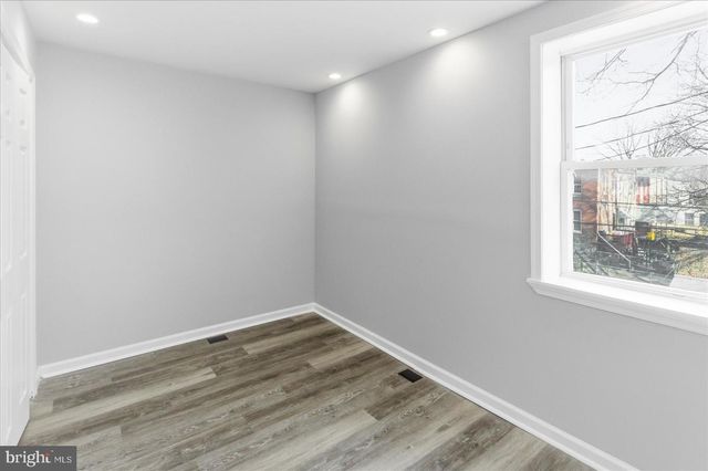 2033 N BENTALOU ST, Baltimore, MD 21216