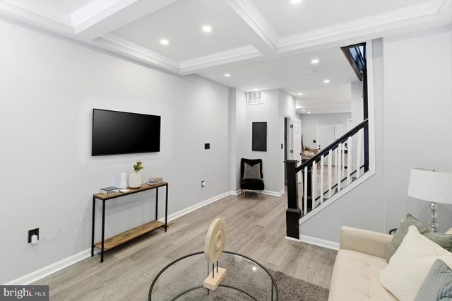 2033 N BENTALOU ST, Baltimore, MD 21216