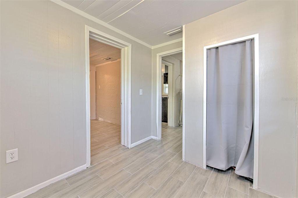 Image 26 of property listing at 905 W BALL STREET, Plant City, FL 33563