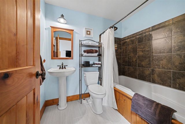 14279 Wildwood Lane, Harbert, MI 49115