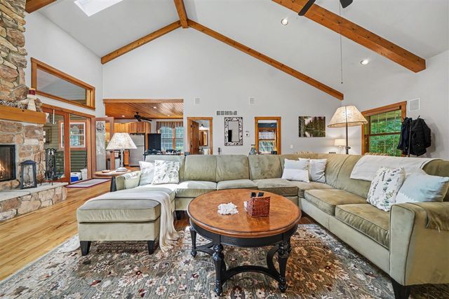 14279 Wildwood Lane, Harbert, MI 49115