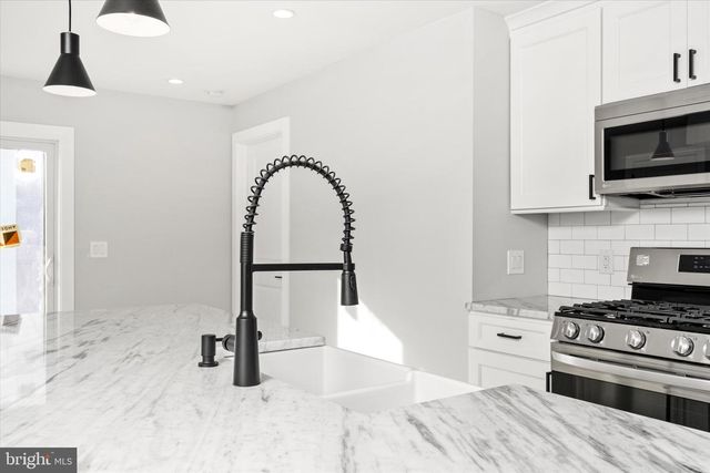 92 PENNWOOD DR, Ewing, NJ 08638