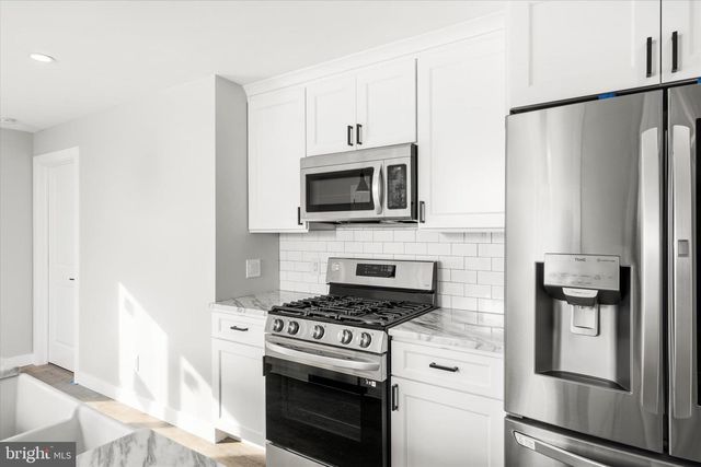 92 PENNWOOD DR, Ewing, NJ 08638