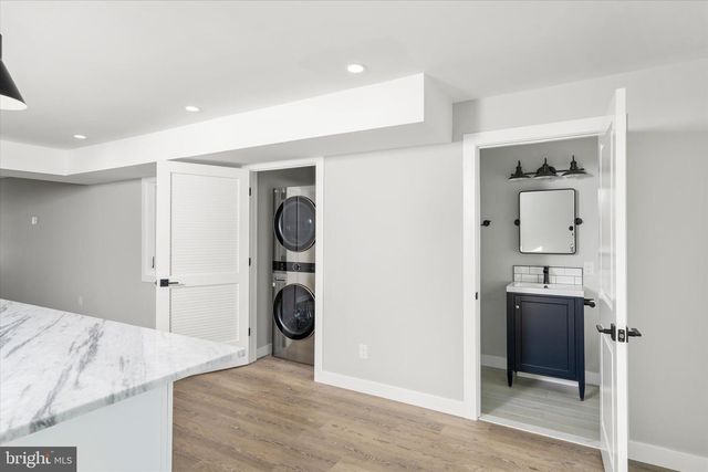 92 PENNWOOD DR, Ewing, NJ 08638