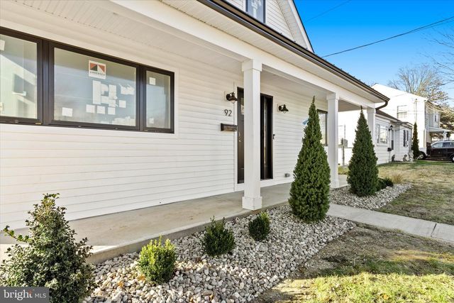 92 PENNWOOD DR, Ewing, NJ 08638