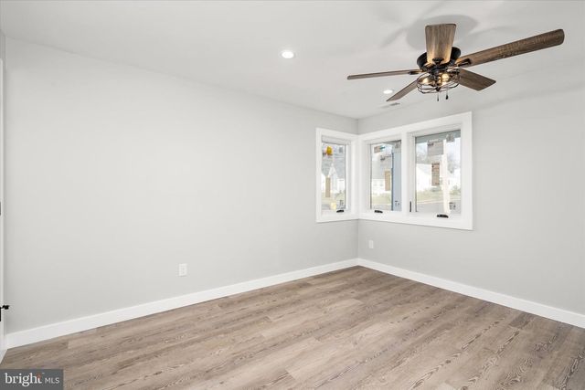 92 PENNWOOD DR, Ewing, NJ 08638