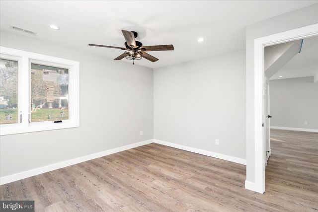 92 PENNWOOD DR, Ewing, NJ 08638