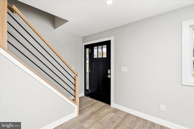 92 PENNWOOD DR, Ewing, NJ 08638