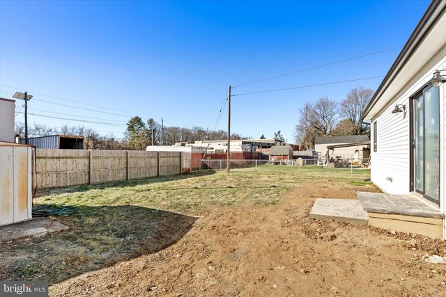 92 PENNWOOD DR, Ewing, NJ 08638