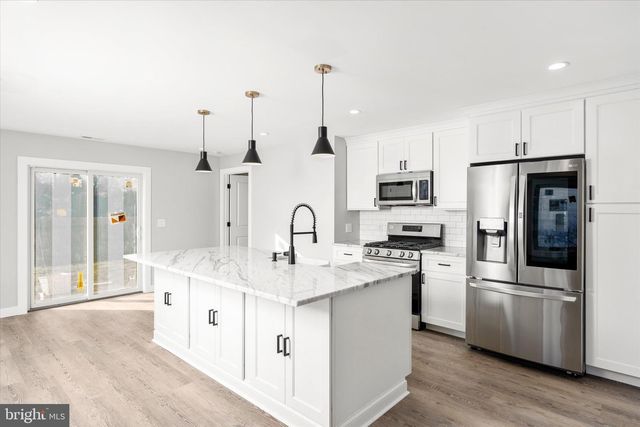 92 PENNWOOD DR, Ewing, NJ 08638