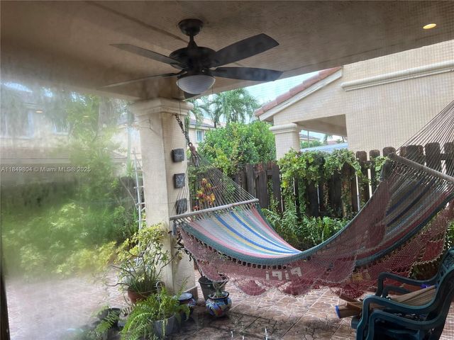 16406 SW 72nd Ter, Miami, FL 33193