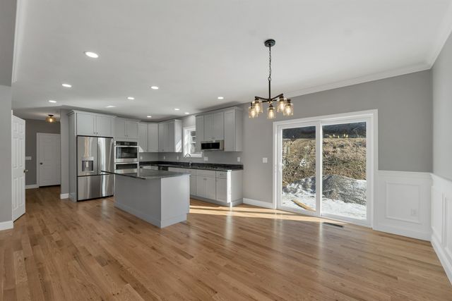 10 Shelburne Lane, Concord, NH 03301