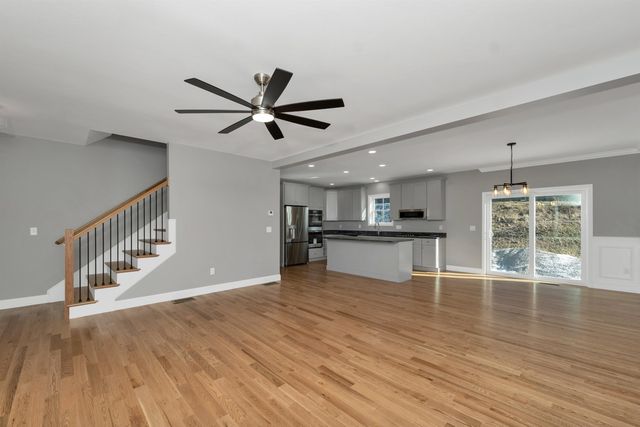 10 Shelburne Lane, Concord, NH 03301